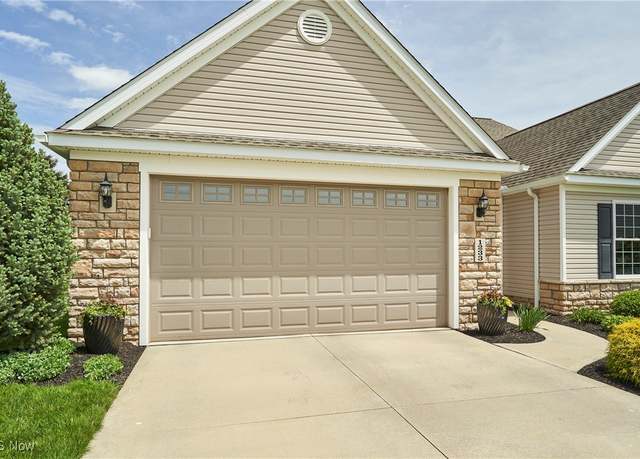 Property at 1233 Clifford Dr, Copley, OH 44321, 2 beds, 2 baths