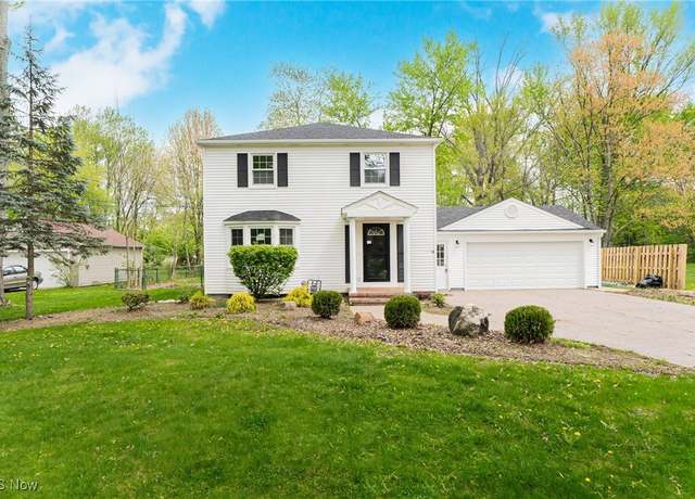 Property at 24868 Gessner Rd, North Olmsted, OH 44070, 3 beds, 3.5 baths