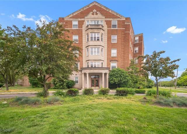 Property at 13800 Fairhill Rd #418, Shaker Heights, OH 44120, 3 beds, 2 baths