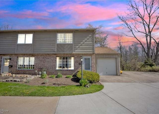 Property at 9683 Ryan Dr, Mentor, OH 44060, 2 beds, 1.5 baths