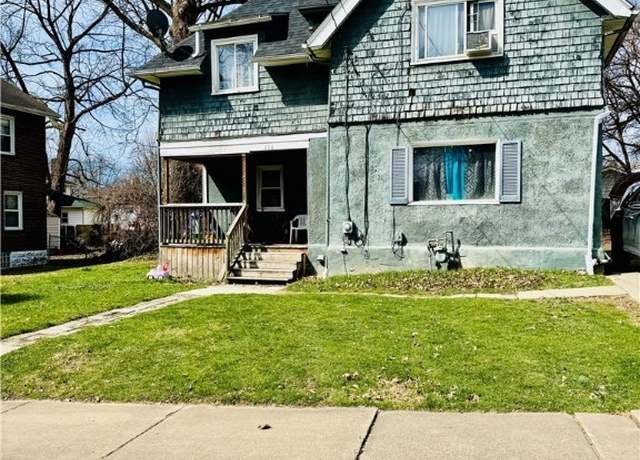 Property at 224 Pioneer St, Akron, OH 44305, 3 beds, 1 bath