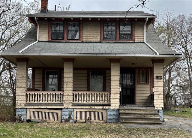 Property at 1219 Bender Ave, East Cleveland, OH 44112, 4 beds, 1.5 baths
