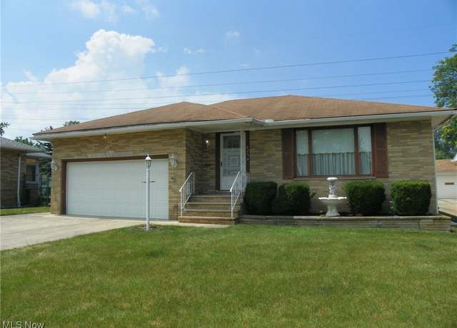 Property at 4234 Dawncliff Dr, Brooklyn, OH 44144, 3 beds, 2.5 baths