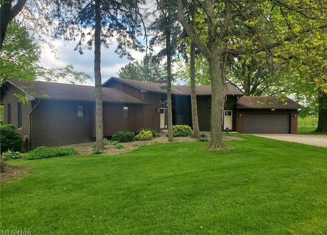 Property at 9651 Skyway Dr, Wadsworth, OH 44281, 4 beds, 4 baths