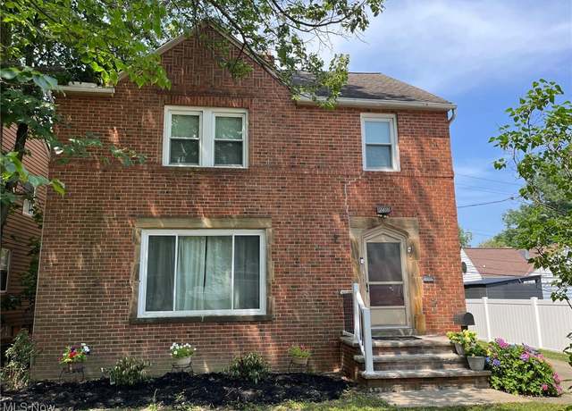 Property at 2496 Milton Rd, University Heights, OH 44118, 4 beds, 1.5 baths