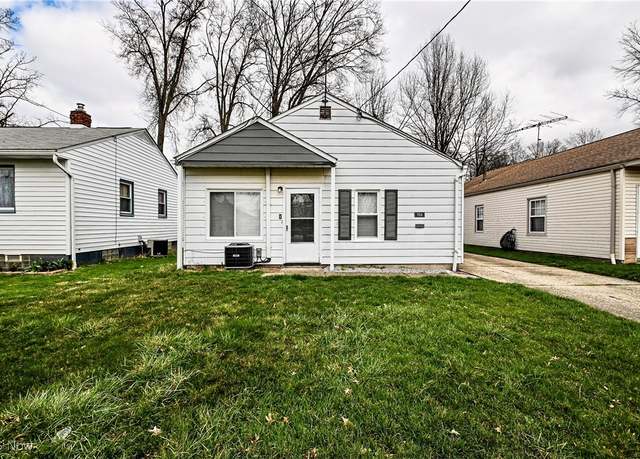 Property at 759 Lindsay Ave, Akron, OH 44306, 3 beds, 1 bath