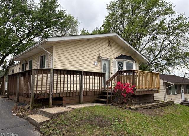 Property at 712 Freedom Ave, Akron, OH 44310, 3 beds, 1.5 baths