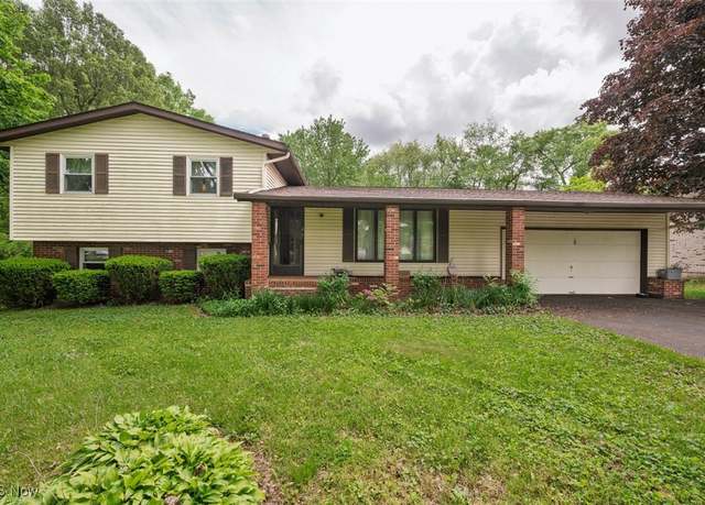 Property at 4944 Suzette Ave NW, Massillon, OH 44647, 4 beds, 2 baths