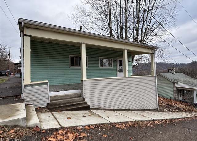 Property at 110 6th St, Bridgeport, OH 43912, 3 beds, 1 bath