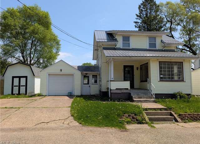 Property at 630 N Lincoln Ct, Louisville, OH 44641, 2 beds, 2 baths
