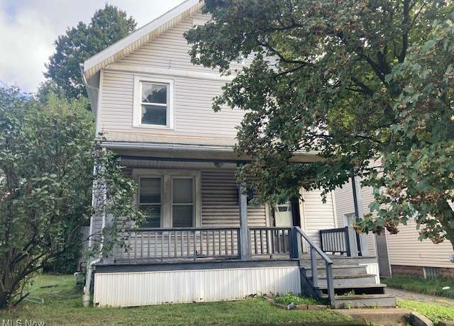 Property at 559 Nash St, Akron, OH 44306, 3 beds, 1 bath