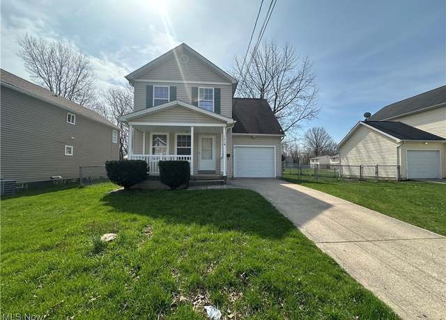 Property at 1012 W 34th St, Ashtabula, OH 44004, 3 beds, 2 baths