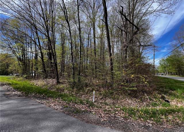 Property at 2154 Flame Lake Dr, Roaming Shores, OH 44084
