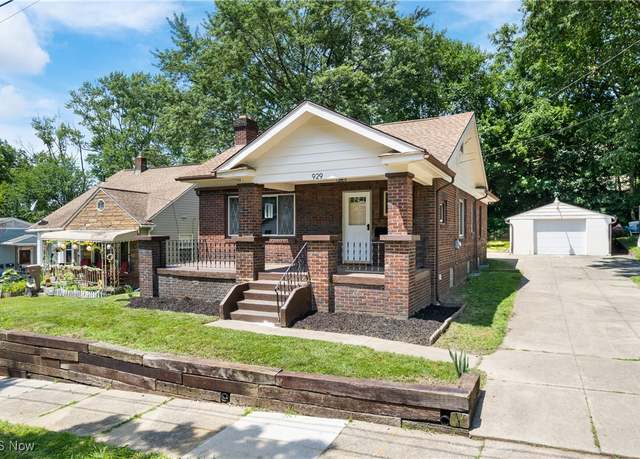 Property at 929 Iona Ave, Akron, OH 44314, 3 beds, 1 bath