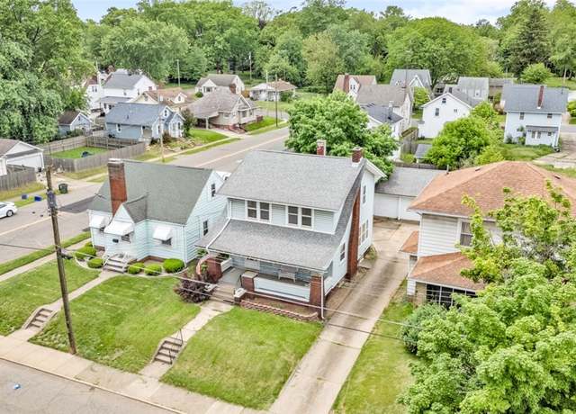Property at 809 Bellflower Ave SW, Canton, OH 44710, 3 beds, 2 baths