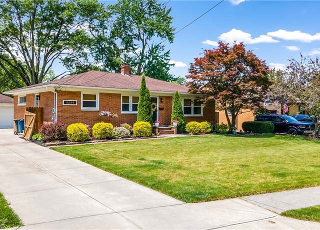 Property at 4596 Selhurst Rd, North Olmsted, OH 44070, 3 beds, 1 bath