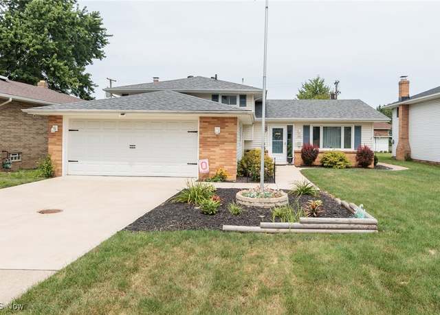 Property at 5602 Hollywood Dr, Parma, OH 44129, 3 beds, 2 baths