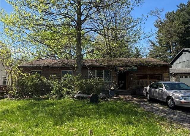 Property at 9128 Elm St, Kirtland, OH 44094, 3 beds, 1 bath