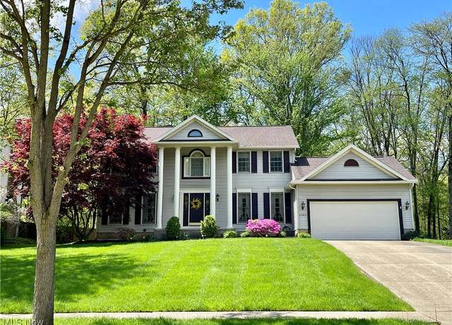 Property at 5362 Park Vista Ct, Stow, OH 44224, 4 beds, 2.5 baths