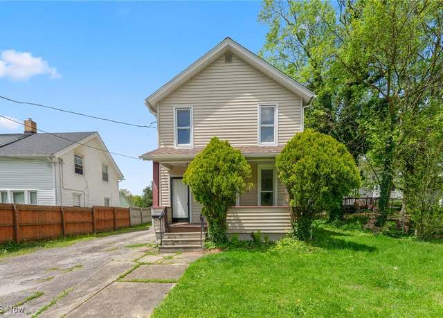 Property at 22 N Clover Ave, Niles, OH 44446, 3 beds, 1.5 baths