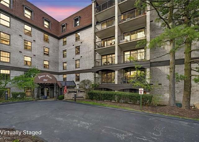 Property at 800 Brick Mill Run #406, Westlake, OH 44145, 2 beds, 2 baths