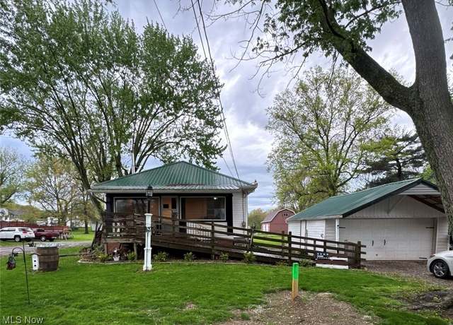 Property at 7069 Flenner St SW, Navarre, OH 44662, 2 beds, 1 bath
