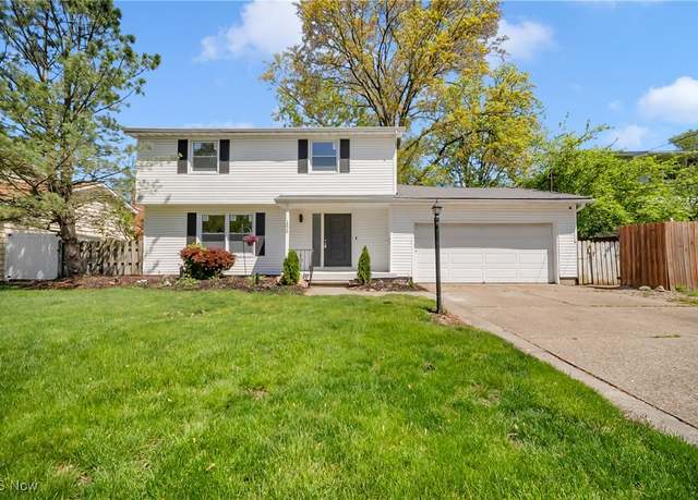 Property at 1606 W 44th St, Lorain, OH 44053, 3 beds, 1.5 baths