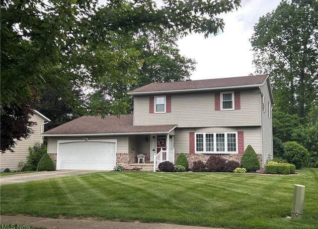 Property at 462 Farr Ave, Wadsworth, OH 44281, 3 beds, 2.5 baths