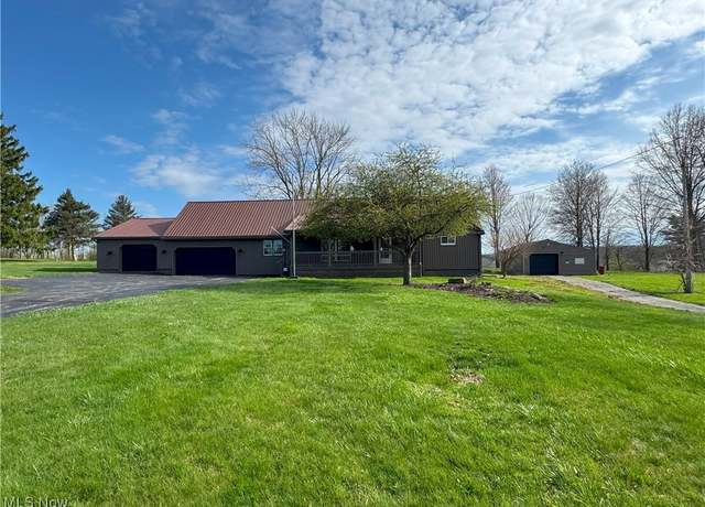 Property at 4175 E Middletown Rd, New Middletown, OH 44442, 4 beds, 2 baths