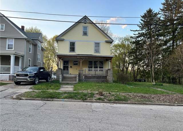 Property at 91 W 44th St, Ashtabula, OH 44004, 3 beds, 1.5 baths