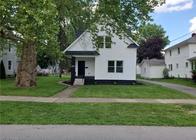 Property at 1509 W Market St, Orrville, OH 44667, 3 beds, 2 baths