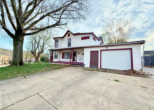 Property at 831 Fairview Ave, Parkersburg, WV 26101, 3 beds, 2.5 baths