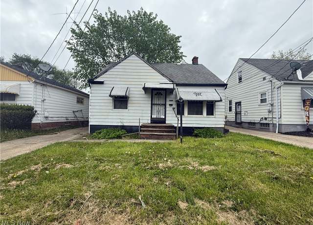 Property at 4761 E 173rd St, Cleveland, OH 44128, 3 beds, 1 bath