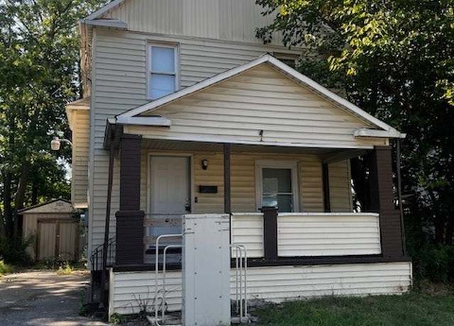 Property at 836 Homewood Ave SE, Warren, OH 44484, 4 beds, 2 baths