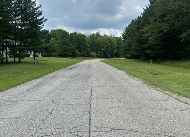 Property at 5 Nezbar Dr, Warren, OH 44481
