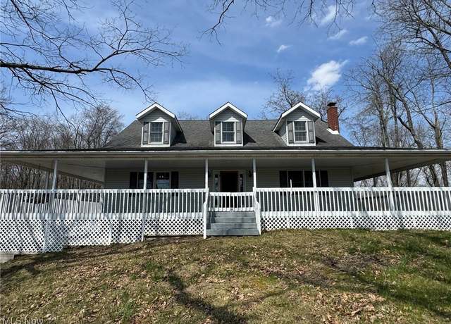 Property at 3009 SE Pebble Rd SE, Carrollton, OH 44615, 4 beds, 3 baths