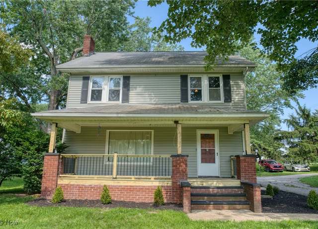 Property at 2161 Canton Rd, Akron, OH 44312, 3 beds, 2 baths