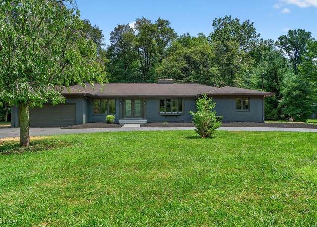 Property at 947 N Hametown Rd, Akron, OH 44333, 4 beds, 2 baths