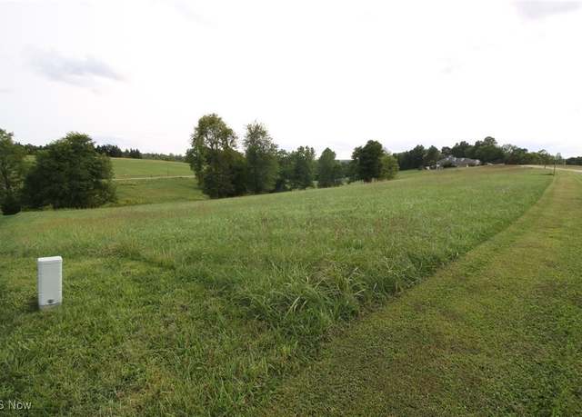 Property at 5050 Wilshire Dr, Zanesville, OH 43701