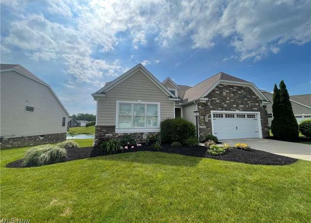 Property at 5271 Lake Vista Cir NW, Massillon, OH 44646, 4 beds, 3 baths