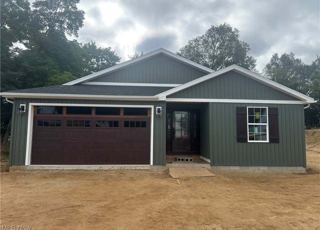 Property at 3010 9th Ave, Vienna, WV 26105, 3 beds, 2.5 baths