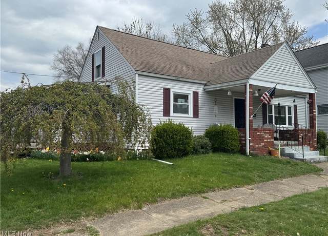 Property at 328 Locust St, Coshocton, OH 43812, 4 beds, 1.5 baths