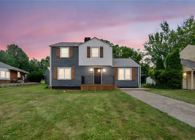 Property at 2129 Buena Vista Dr, Wickliffe, OH 44092, 4 beds, 3.5 baths