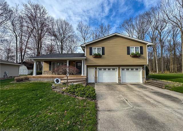 Property at 172 Winter Ln, Cortland, OH 44410, 3 beds, 3.5 baths