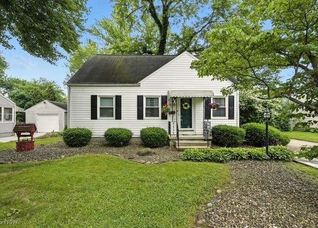 Property at 670 E Hopocan Ave, Barberton, OH 44203, 3 beds, 2 baths