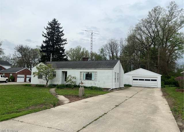 Property at 614 Third Ave, Fremont, OH 43420, 3 beds, 1 bath