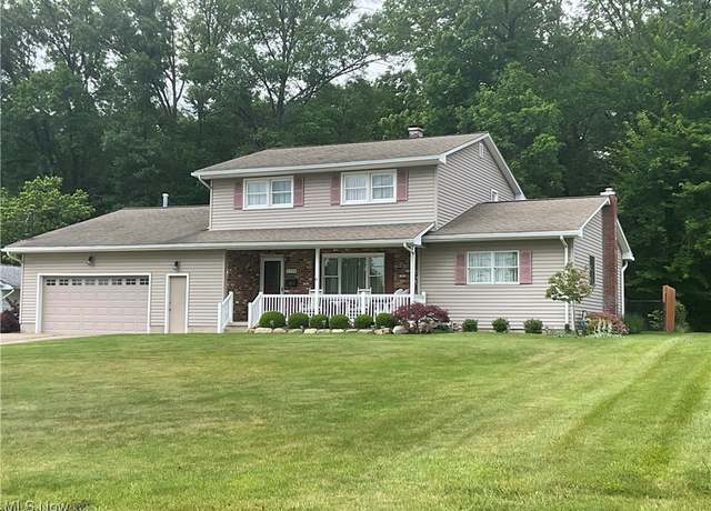 Property at 5754 Yorktown Ln, Austintown, OH 44515, 4 beds, 3 baths