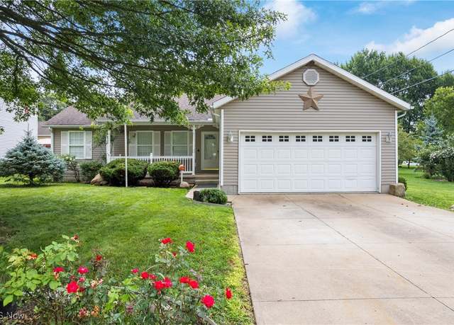 Property at 220 Cleveland Ave SE, Brewster, OH 44613, 3 beds, 2 baths