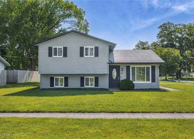 Property at 2214 Middle Ave, Elyria, OH 44035, 3 beds, 2 baths