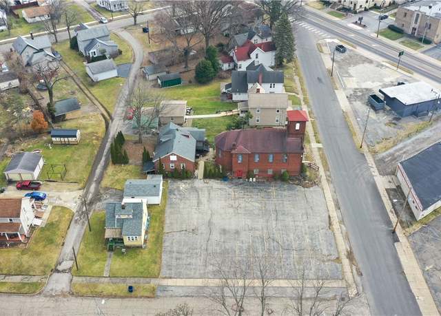 Property at 32 Linden Ave, Niles, OH 44446, 3 beds, 1.5 baths